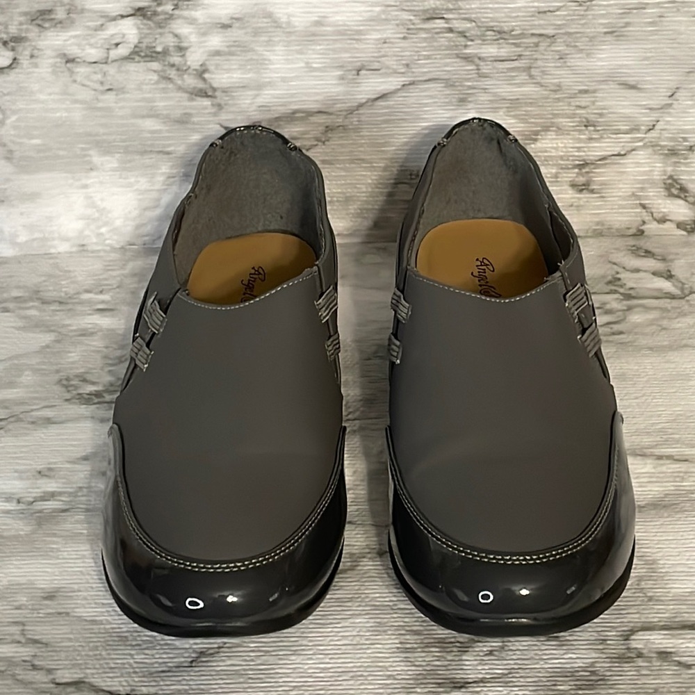 Angel Steps, gray shoes - Picture 2 of 10